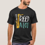 Camiseta Eu Li Muito Legal Jogador De Saxofone Engraçado<br><div class="desc">Eu Li Um Jogador Saxofone Muito Engraçado. Orquestra retrorreflectora Vintage e design de fã de música jazz para aqueles tocando instrumento de latão em uma banda de música ou sinfonia. Legal mercadoria de amante de música clássica do jazz para saxofonista, músico e artista. Música engraçada e humorística trocadilhada para professor...</div>