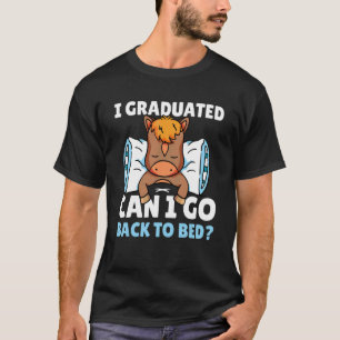 Camiseta Eu me Formei Posso Voltar Para a Cama Com Um Caval