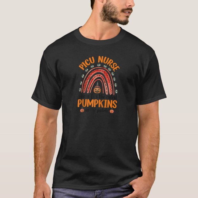 Camiseta Eu Me Preocupo Com A Enfermeira Mal Pumpkins PICU  (Frente)