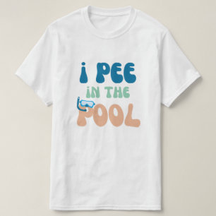 Camiseta eu mijo na piscina nadando engraçado para nadar