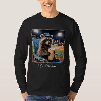 Camiseta Eu Moro Aqui Agora Raccoon Baseball