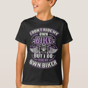 Camiseta Eu Não Ando de Minha Própria Bicicleta Mas Eu Ando