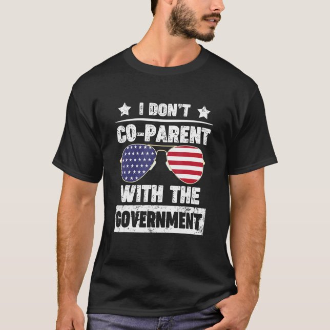 Camiseta Eu Não Crio Filhos Com O Governo (Frente)