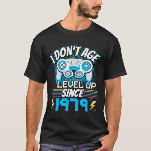 Camiseta Eu não envelheci eu me nivelo desde 1979 jogando 4