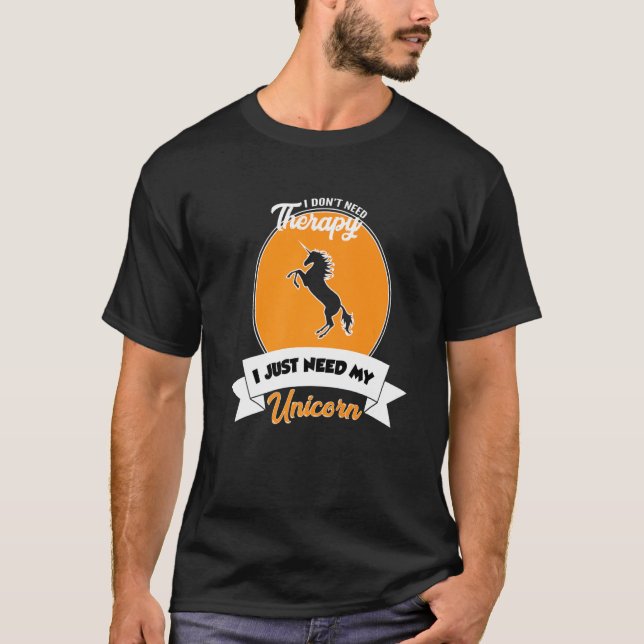 Camiseta Eu não preciso de terapia Eu só preciso do meu Uni (Frente)