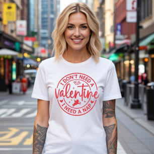 Camiseta Eu Não Preciso de um Namorado, Preciso de uma Sone
