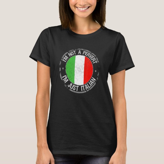 Camiseta Eu Não Sou Um Pervertido Eu Sou Apenas A Piada De  (Frente)