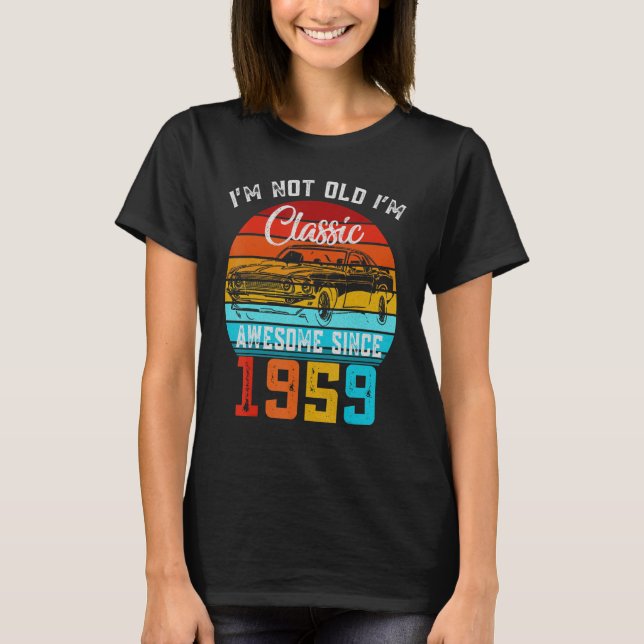 Camiseta Eu não sou velho, eu sou clássico de carro engraça (Frente)