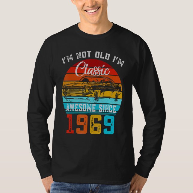 Camiseta Eu não sou velho, eu sou clássico de carro engraça (Frente)