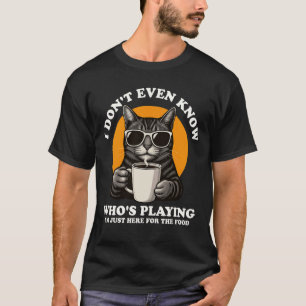 Camiseta Eu Nem Sei Quem Está Jogando Futebol Engraçado C