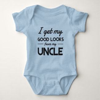 Camiseta Eu obtenho meus bons olhares de meu tio
