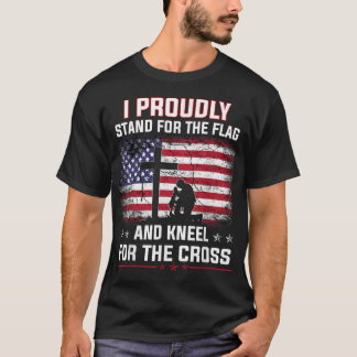 Camiseta Eu Orgulho-Me Por Bandeira E Kneel Para O Cro