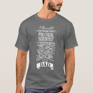 Camiseta Eu pensei ser um cientista político