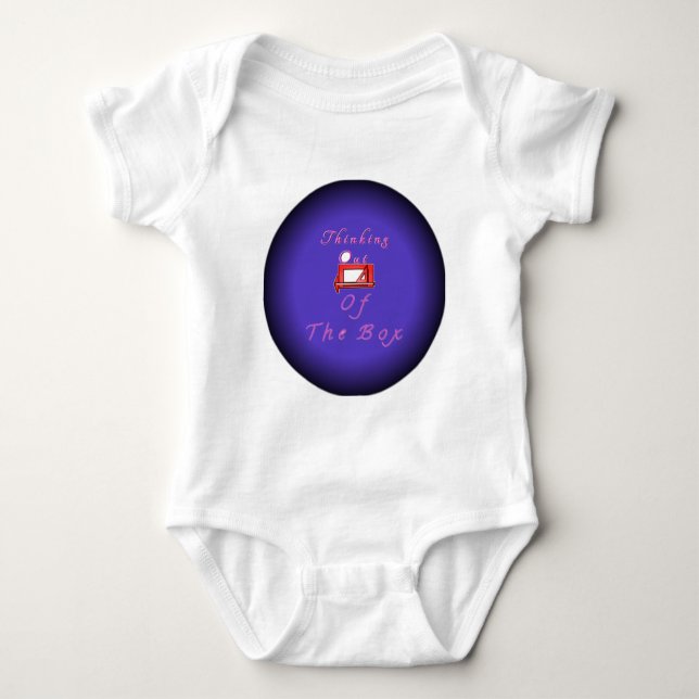 Camiseta Eu penso fora da caixa. (Frente)
