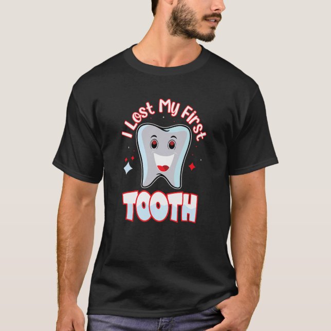 Camiseta Eu Perdi Meus Primeiros Filhos Dentes Perdi O Prim (Frente)
