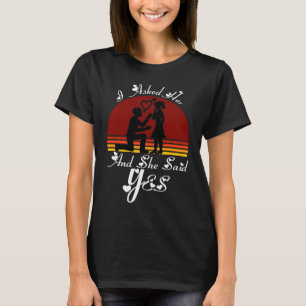 Camiseta Eu Perguntei A Ela E Ela Disse Sim, Casais Românti