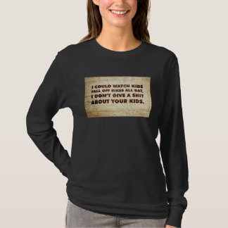Camiseta Eu poderia assistir crianças caindo de bicicletas 