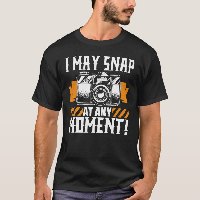 Camiseta Eu Posso Encaixar A Qualquer Momento Uma Câmera Fo (Frente)