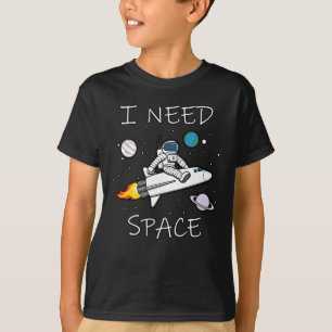 Camiseta Eu Preciso de Espaço Design Astronauta Engraçado