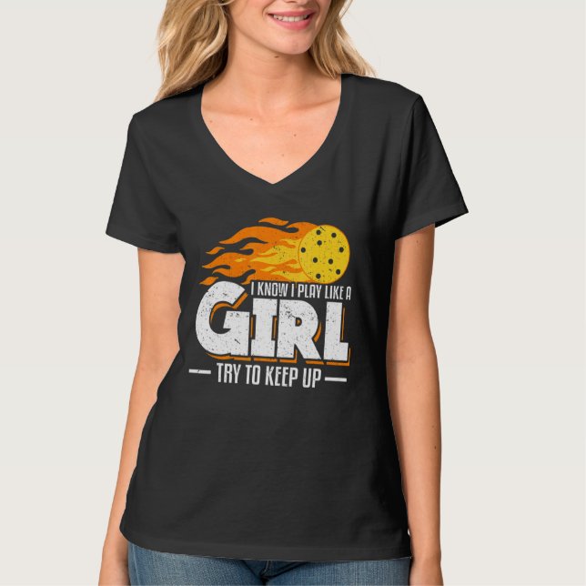 Camiseta Eu Sei Que Eu Brinco Como Uma Garota Tentando Cont (Frente)