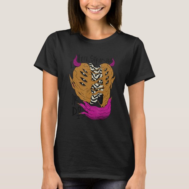 Camiseta Eu sinto ou assusto o diabo com vários olhos (Frente)