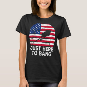 Camiseta Eu só estou aqui para pegar a bandeira americana d