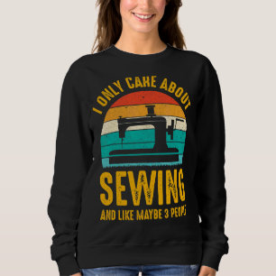 Camiseta Eu Só Me Preocupo Com Sewing E Talvez 3 Pessoas S