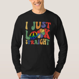 Camiseta Eu Só Olho Reto LGBTQ Arco-Íris Groovy Orgulho Gay