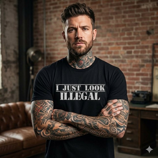 Camiseta Eu só pareço orgulho mexicano ilegal (Criador carregado)