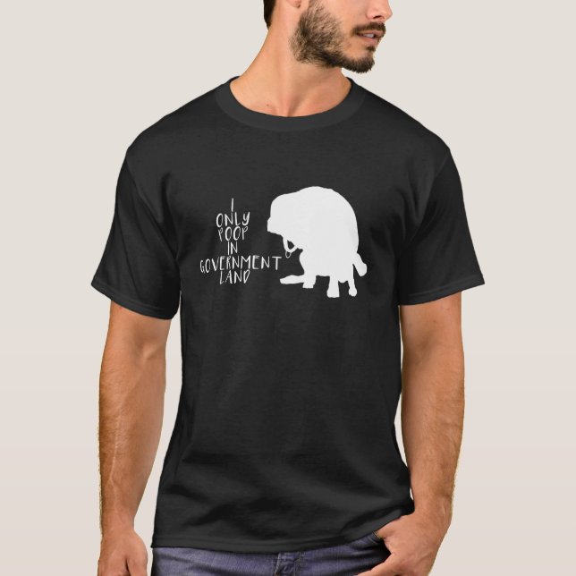 Camiseta Eu Só Posto Na Terra Governo Unisex (Frente)