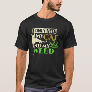 Camiseta Eu Só Preciso do Meu Gato e Da Minha Maconha Anima