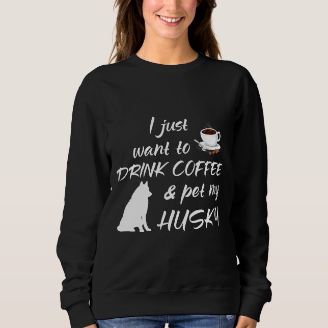 Camiseta Eu Só Quero Beber Café E Comer O Meu Rouco (Frente)