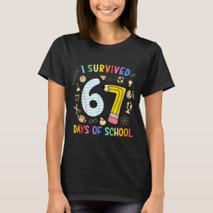 Camiseta Eu Sobrevivi a 67 Dias de Escola Engraçado 67 Meme