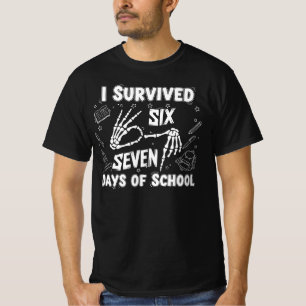 Camiseta Eu Sobrevivi a 67 Dias de Escola Meme Divertido