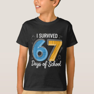 Camiseta Eu Sobrevivi a 67 Dias de Escola Piada Engraçada P
