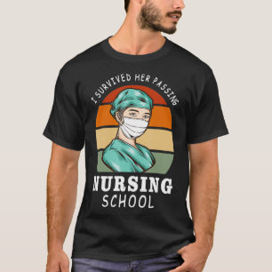 Camiseta Eu Sobrevivi A Ela Passando No Enfermeiro Enfermei