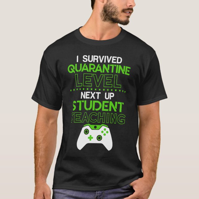 Camiseta Eu sobrevivi ao nível de quarentena próximo a STUD (Frente)