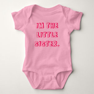 CAMISETA "EU SOU A IRMÃ PEQUENA" VEST.