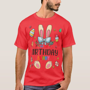 Camiseta Eu sou a Páscoa de aniversário do dia coelhinho.
