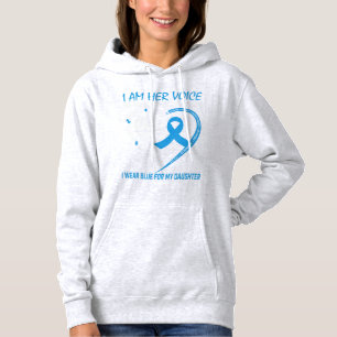 Camiseta Eu sou a voz dela. Ela é o meu coração.