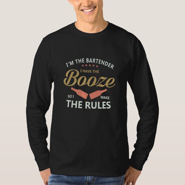 Camiseta Eu sou o barman que tenho a bebida, então eu faço  (Frente)