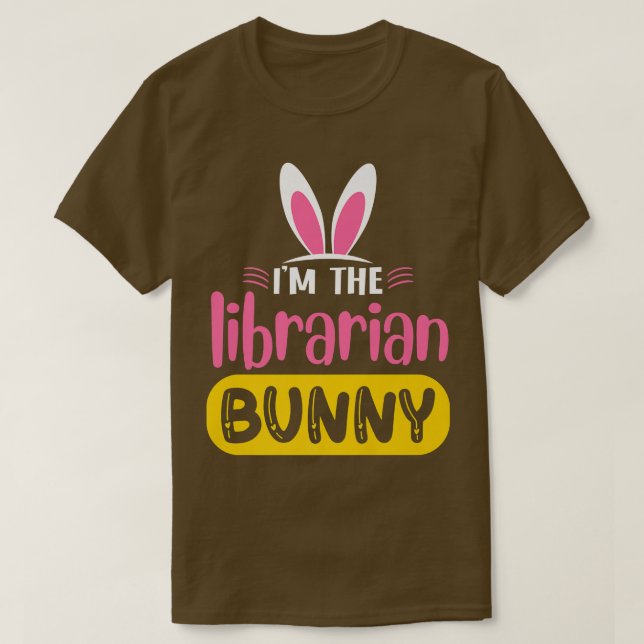 Camiseta Eu sou o coelho da Bibliotecária... ouve ovos engr (Frente do Design)