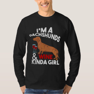 Camiseta Eu Sou Um Cachorro Amp Wine Kinda Girl Doxo Mãe