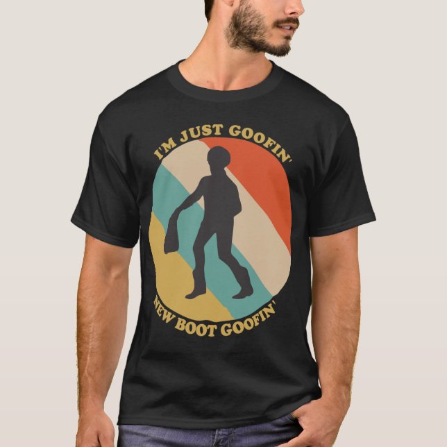 Camiseta Eu sou um novo idiota de botas (Frente)