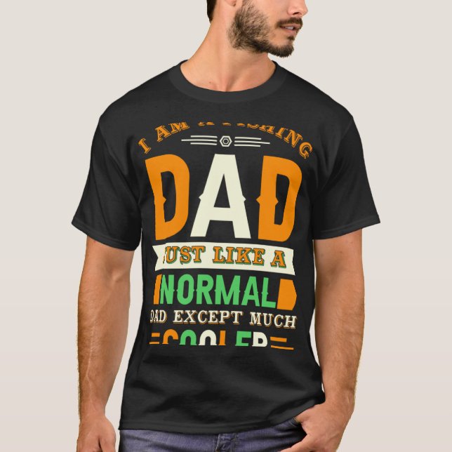 Camiseta Eu Sou Um Pai Que Pesca Assim Como Um Pai Normal E (Frente)