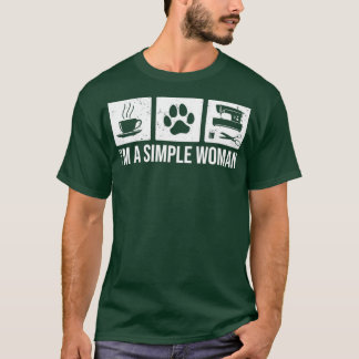 Camiseta Eu Sou Uma Simples Mulher Café Cachorro Cozinhando