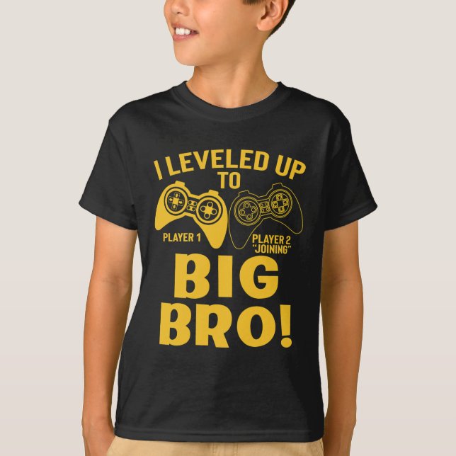 Camiseta Eu Subi de Nível Para Irmão Mais Velho (Frente)