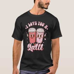 Camiseta Eu te amo um café café café café café corações lat