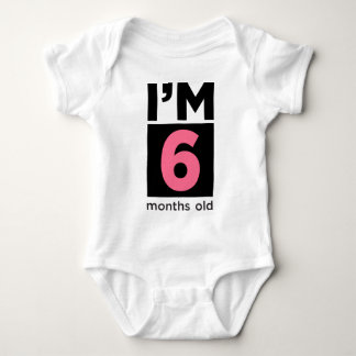 Camiseta Eu tenho 6 meses rosa