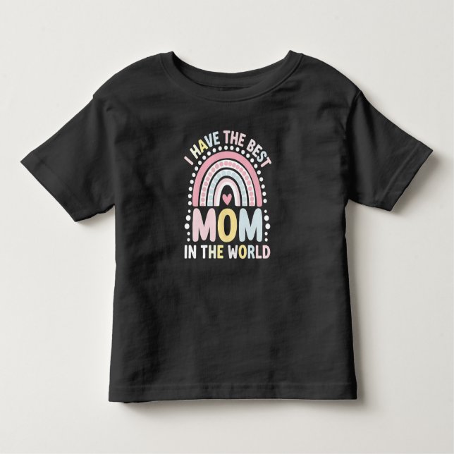 Camiseta Eu Tenho A Melhor Mãe Do Mundo Boho Rainbow (Frente)
